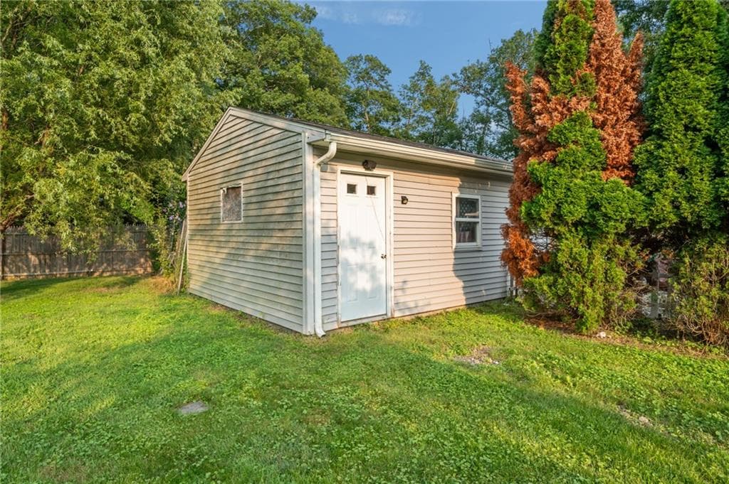 58 Sherman Avenue photo 29