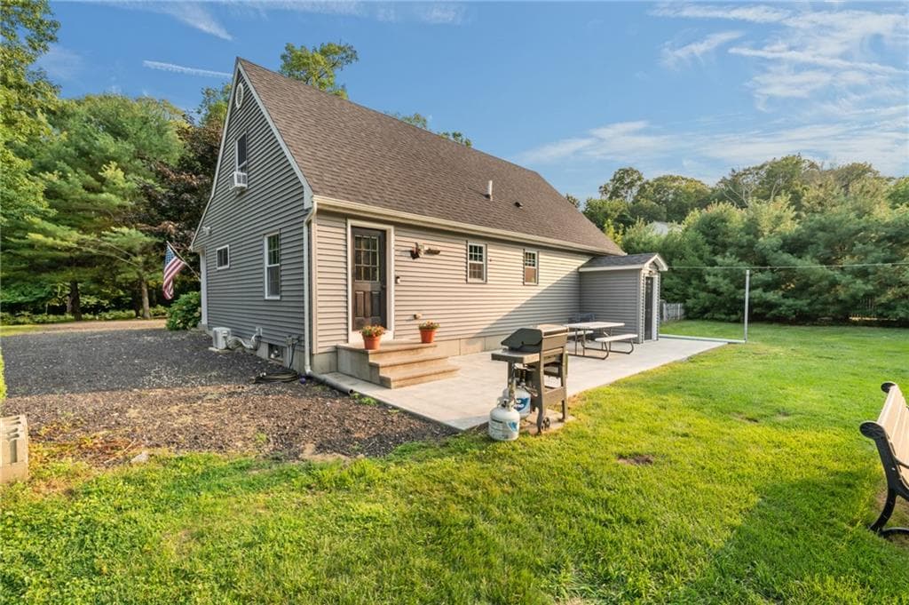 58 Sherman Avenue photo 25