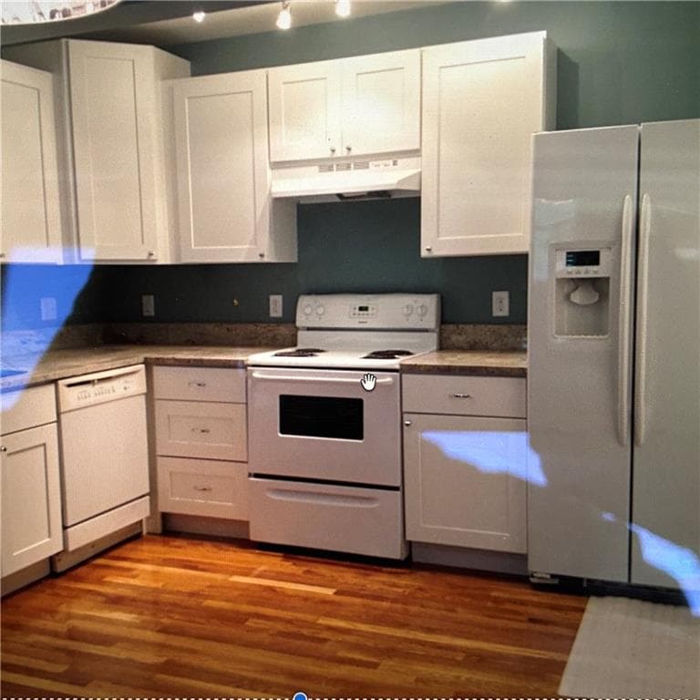 44 MAXWELL Drive photo 2
