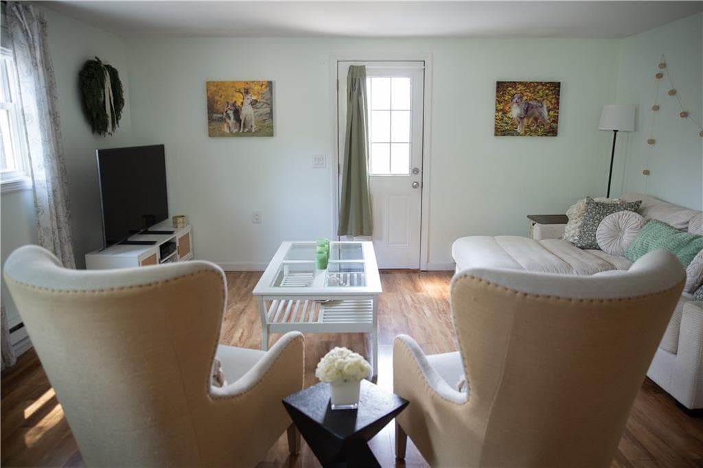 44 MAXWELL Drive photo 3