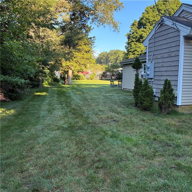 44 MAXWELL Drive photo 11