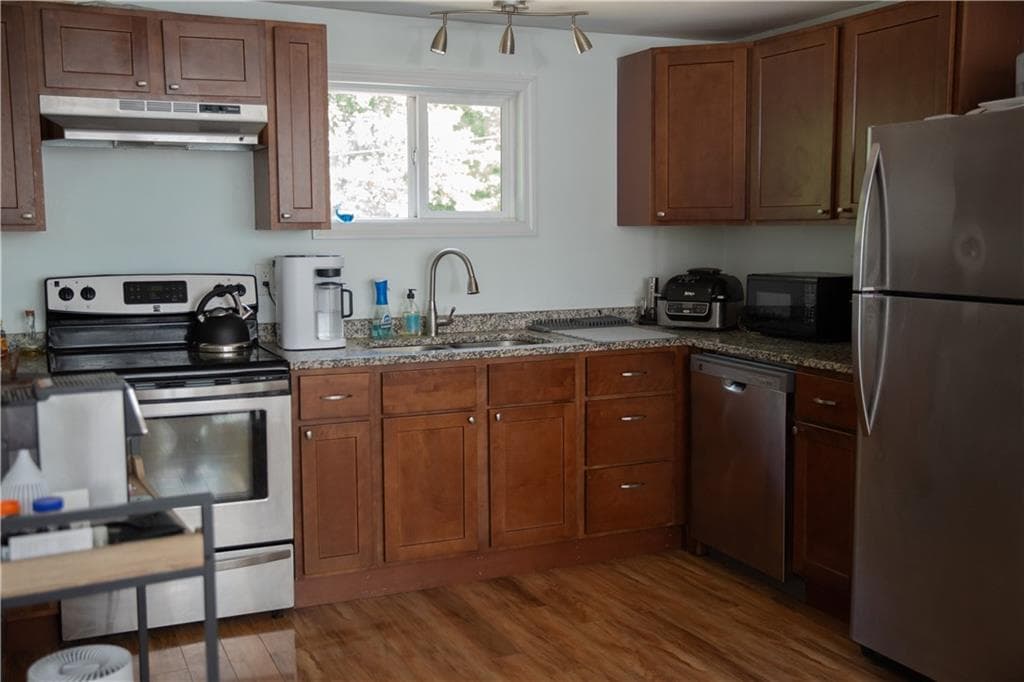 44 MAXWELL Drive photo 8