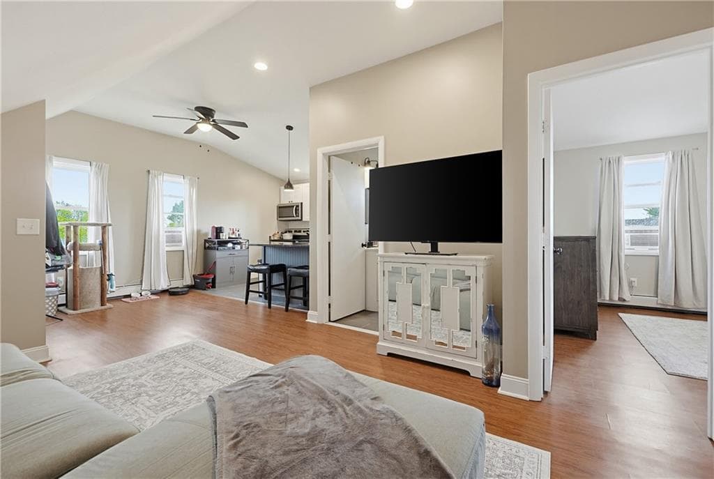 49 61 Emanuel Street photo 26