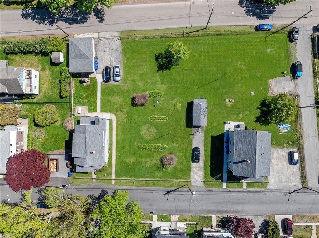 49 61 Emanuel Street photo 8