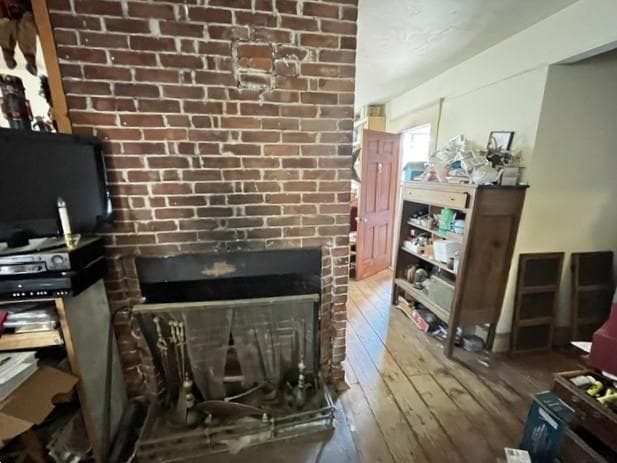 Multi Family at 33 Elm Street, Newport, photo 6 of 18
