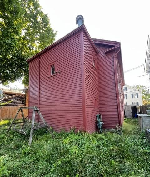 Multi Family at 33 Elm Street, Newport, photo 3 of 18