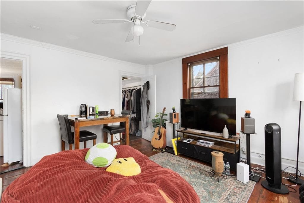 407 Benefit Street photo 17