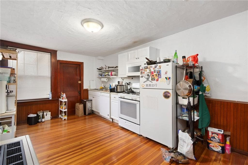 407 Benefit Street photo 20
