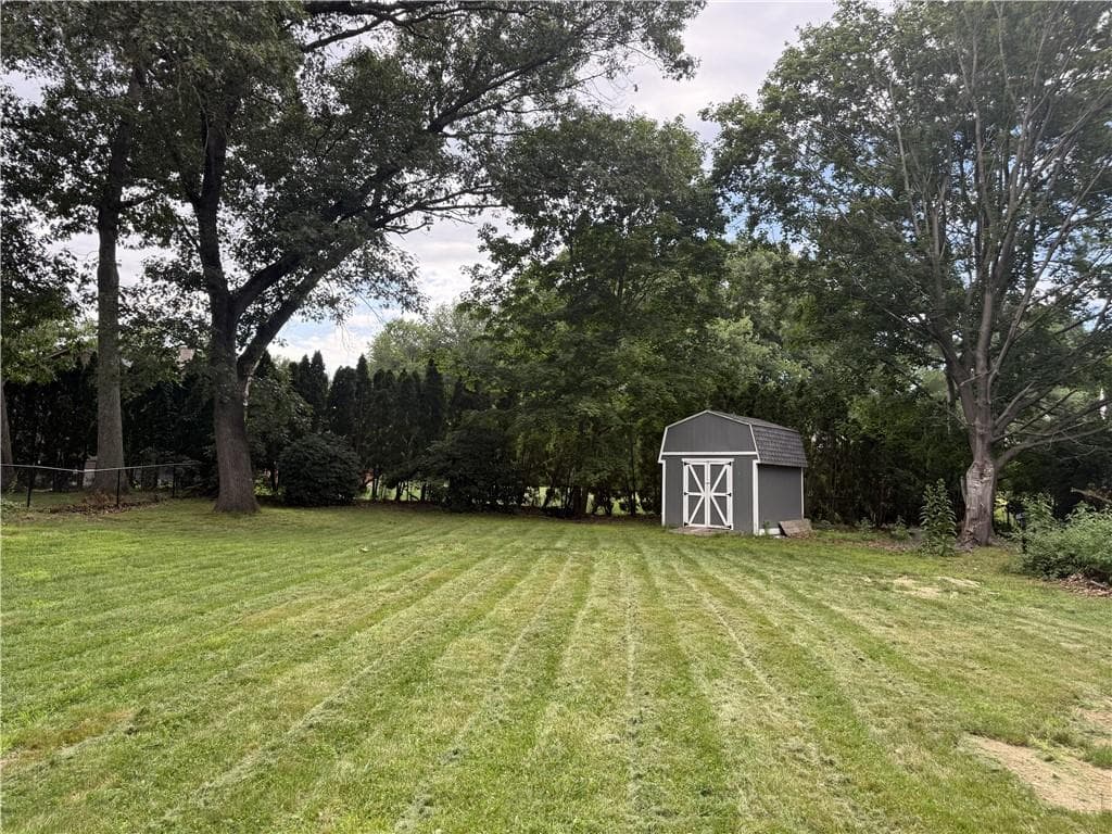 15 Baneberry Drive photo 5