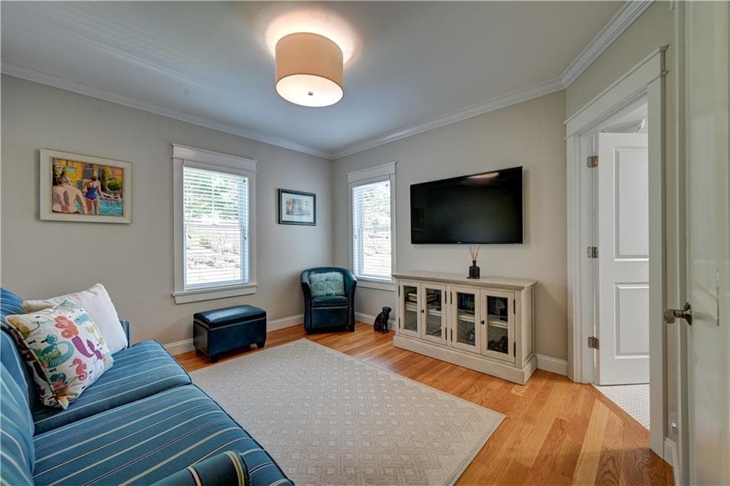 Single Family Residence at 57 Strawberry Lane, Portsmouth, photo 22 of 49