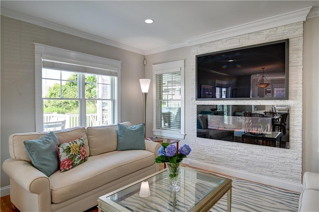 Single Family Residence at 57 Strawberry Lane, Portsmouth, photo 10 of 49