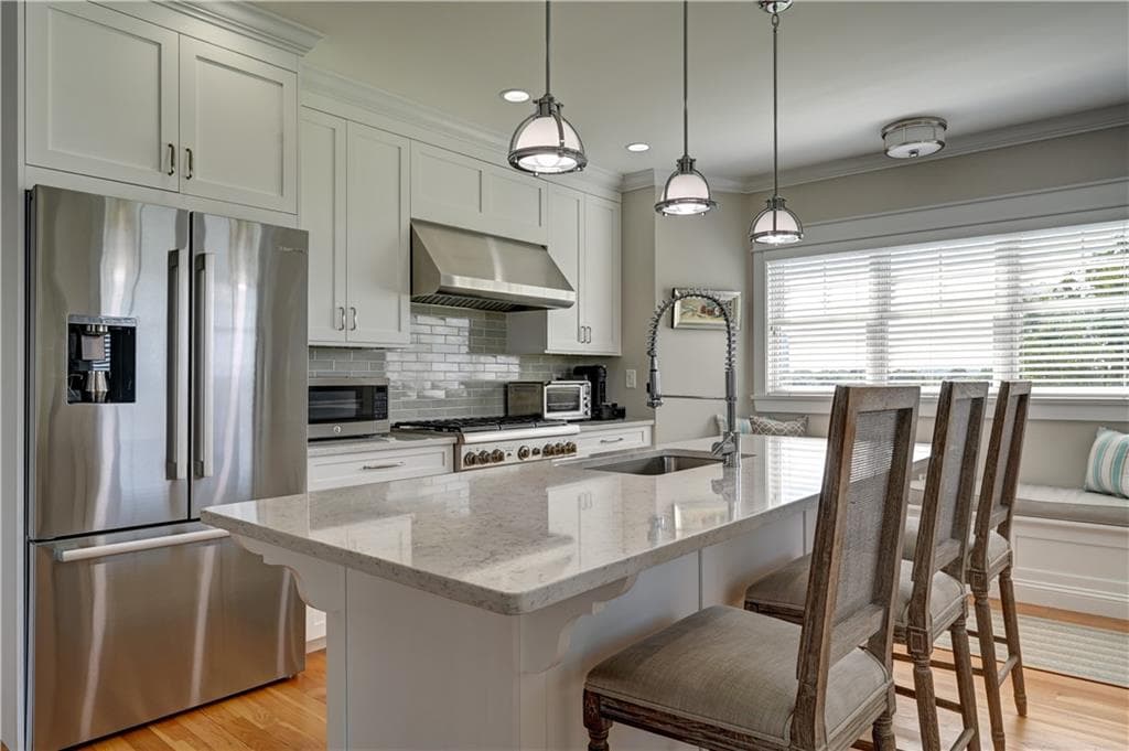 Single Family Residence at 57 Strawberry Lane, Portsmouth, photo 14 of 49