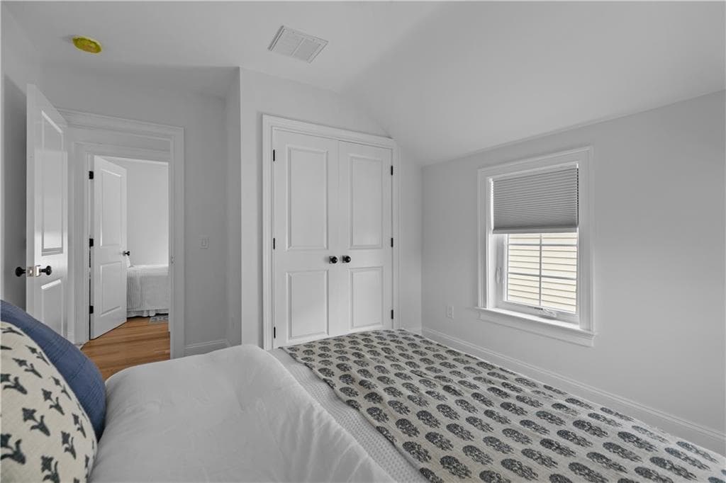 Single Family Residence at 34 East Bowery Street, Newport, photo 23 of 30