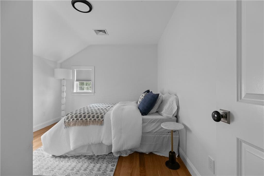 Single Family Residence at 34 East Bowery Street, Newport, photo 21 of 30