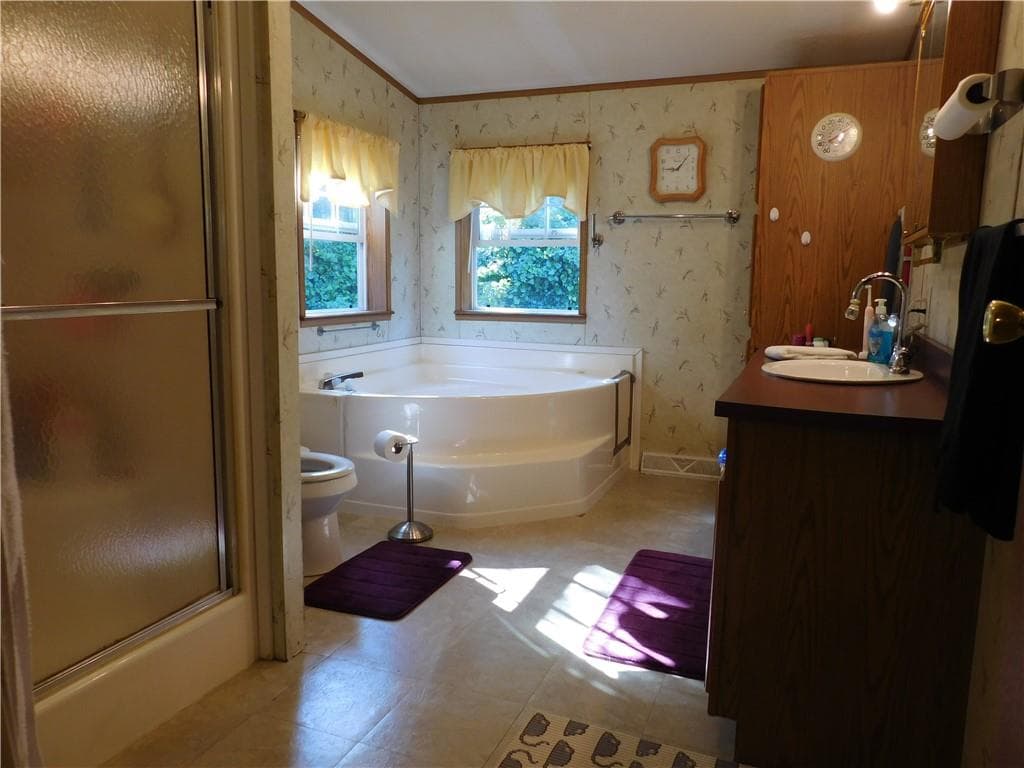 Single Family Residence at 114 Sandy Bottom Road, Coventry, photo 6 of 26