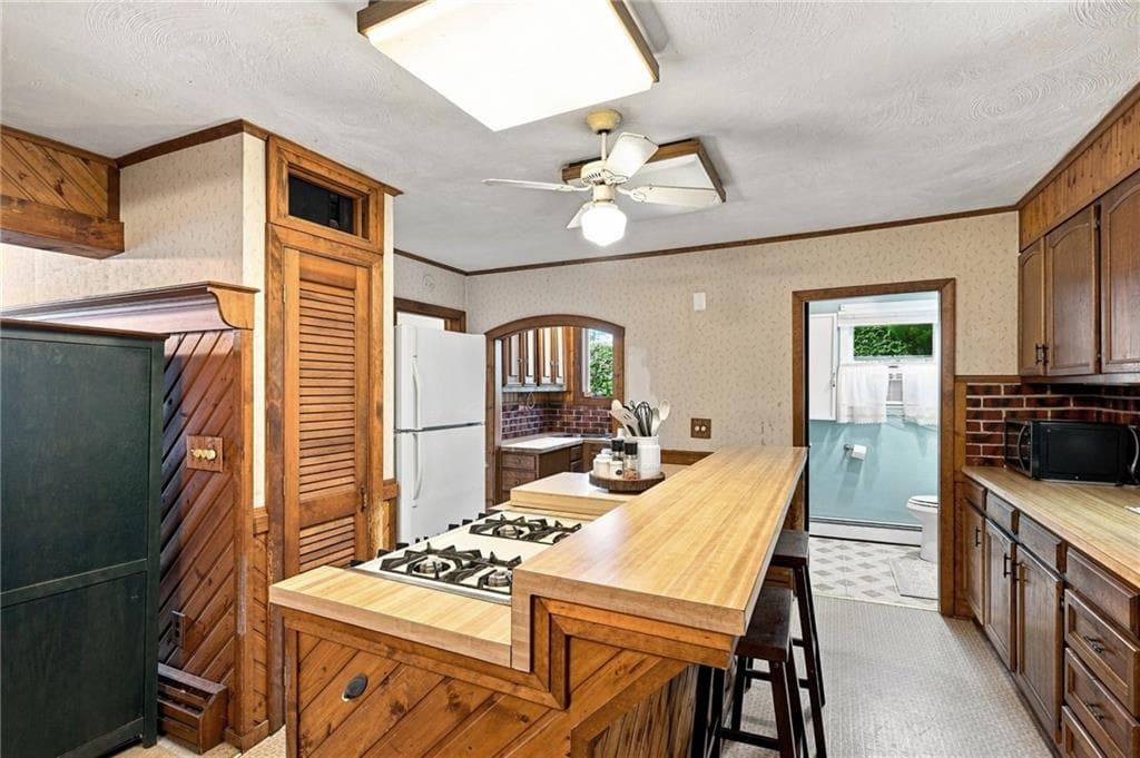 Multi Family at 41 Mount Hope Avenue, Bristol, photo 6 of 28