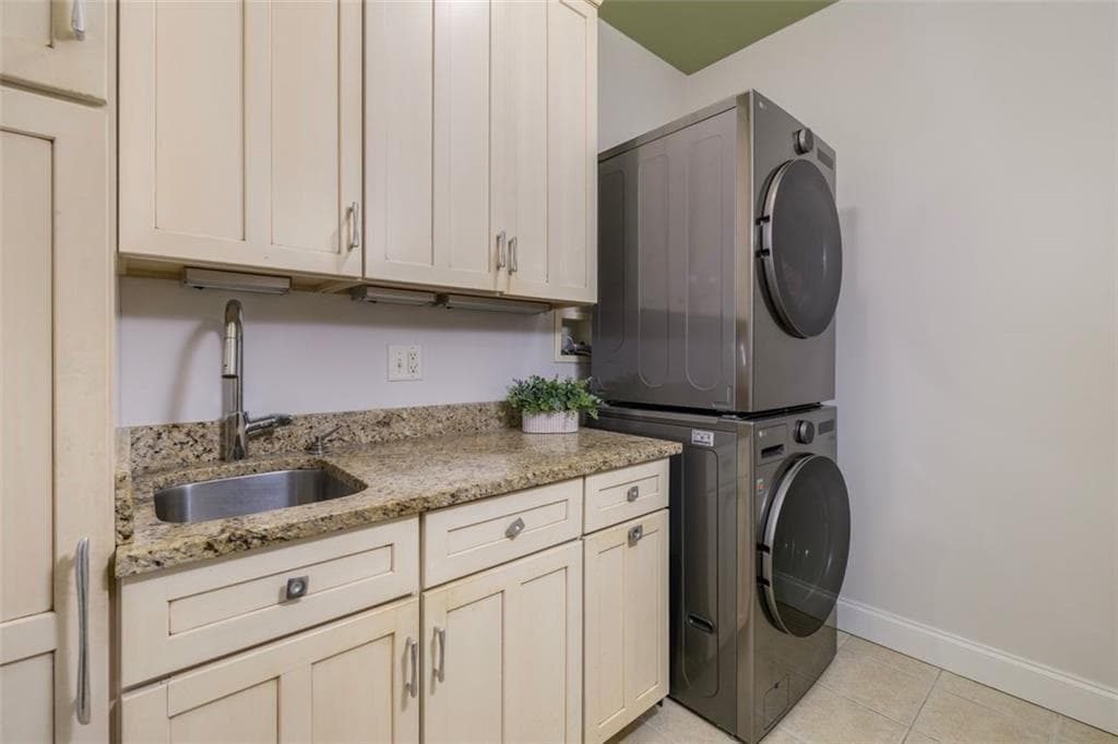 Condominium at 56 Seal Island Road, Bristol, photo 26 of 50
