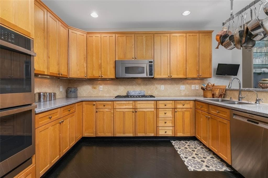 Condominium at 56 Seal Island Road, Bristol, photo 14 of 50