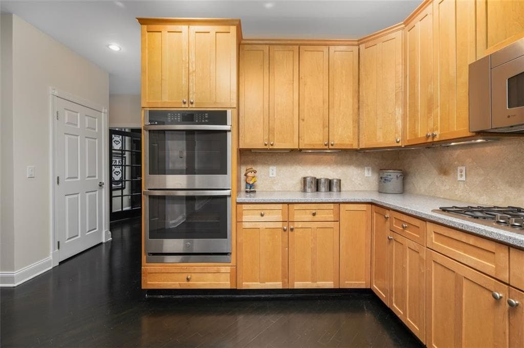 Condominium at 56 Seal Island Road, Bristol, photo 15 of 50