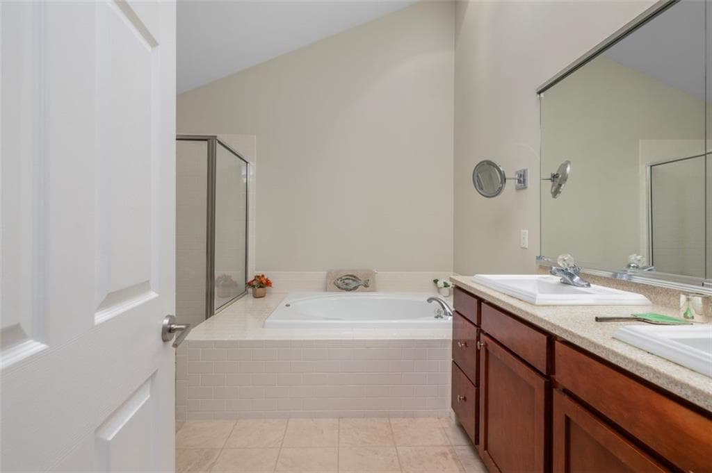 Condominium at 56 Seal Island Road, Bristol, photo 31 of 50