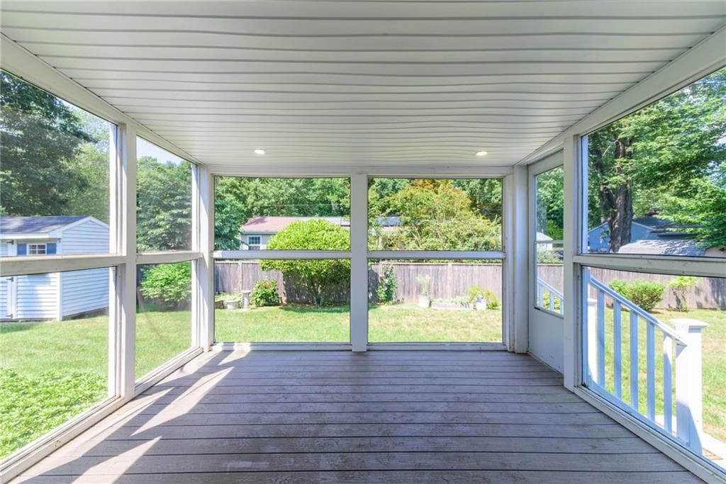 Single Family Residence at 91 Torrington Drive, Warwick, photo 24 of 28