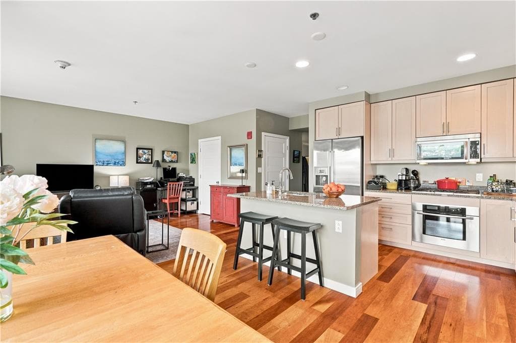 200 Exchange Street UNIT 1014 photo 3