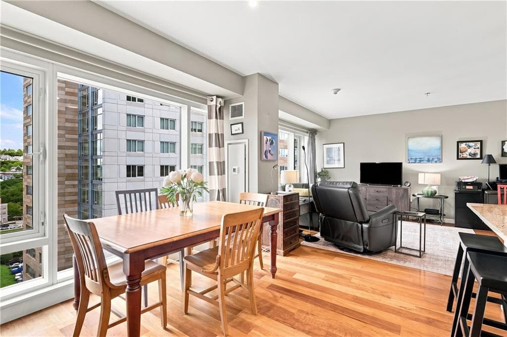 200 Exchange Street UNIT 1014 photo 9