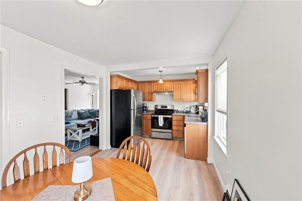 76 Pleasant Street photo 23