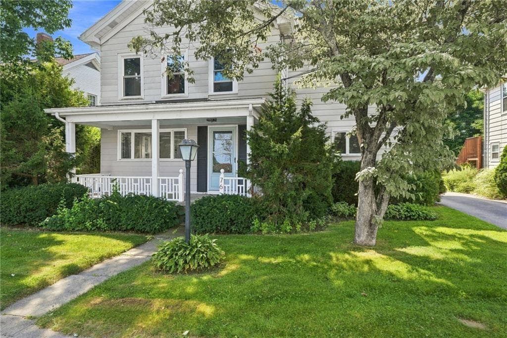 76 Pleasant Street photo 2