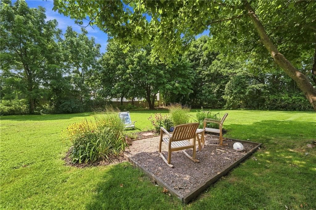 76 Pleasant Street photo 6