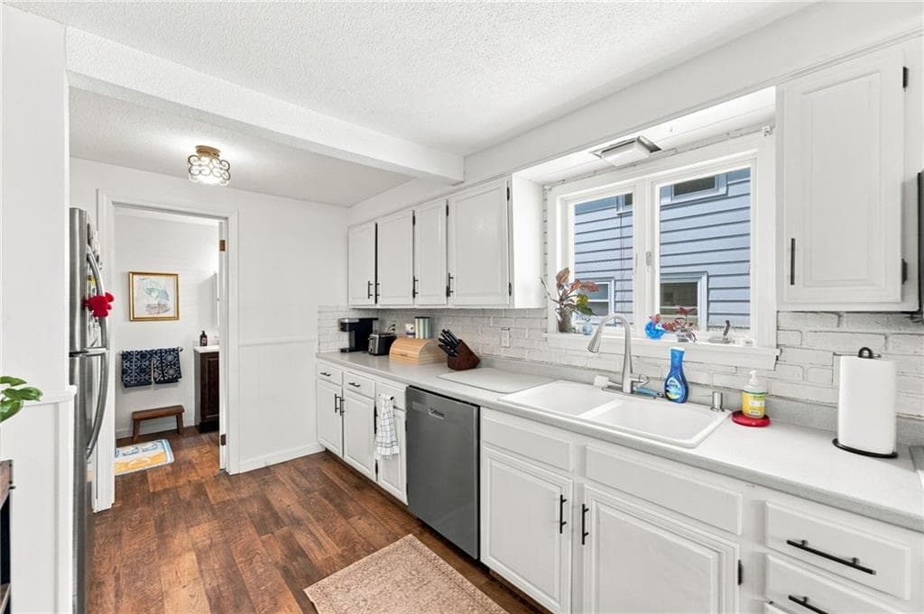 76 Pleasant Street photo 43