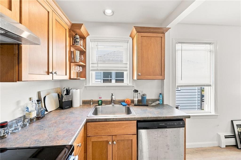 76 Pleasant Street photo 22