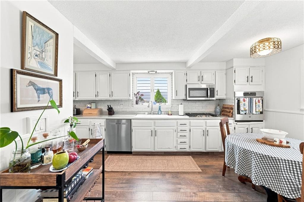 76 Pleasant Street photo 41