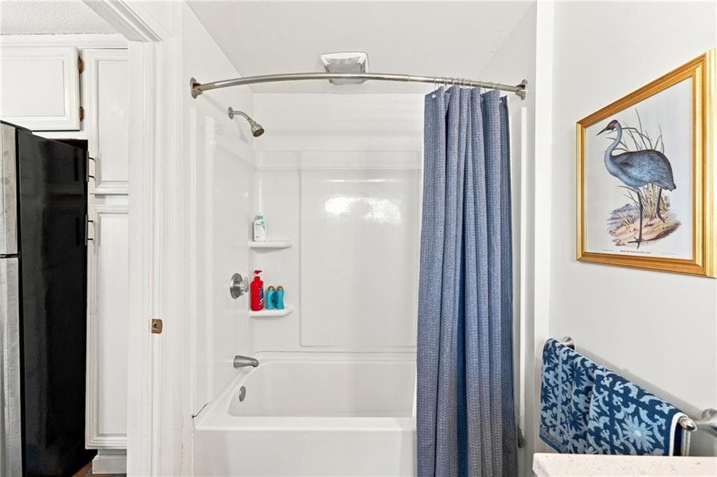 76 Pleasant Street photo 45