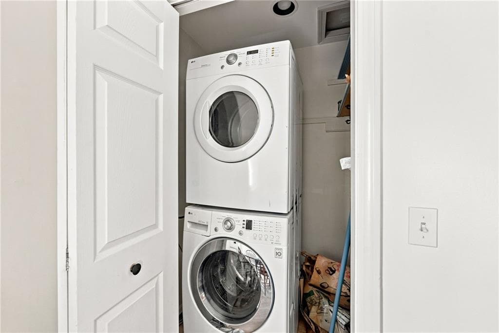 76 Pleasant Street photo 18