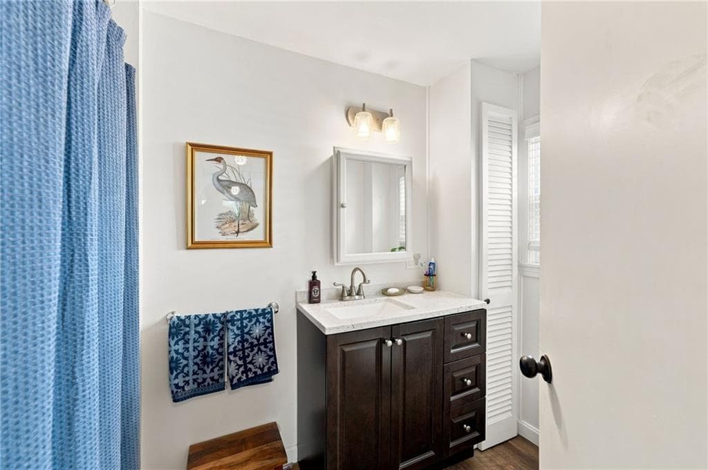 76 Pleasant Street photo 44