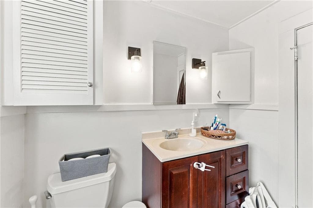 78 Pleasant Street photo 41