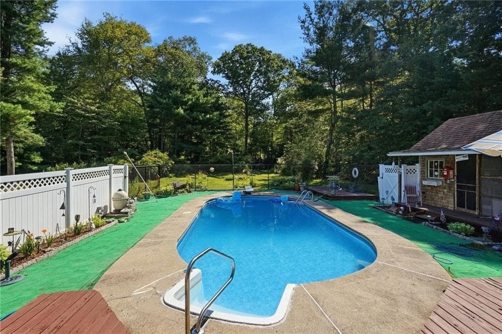 1564 Victory Highway photo 6
