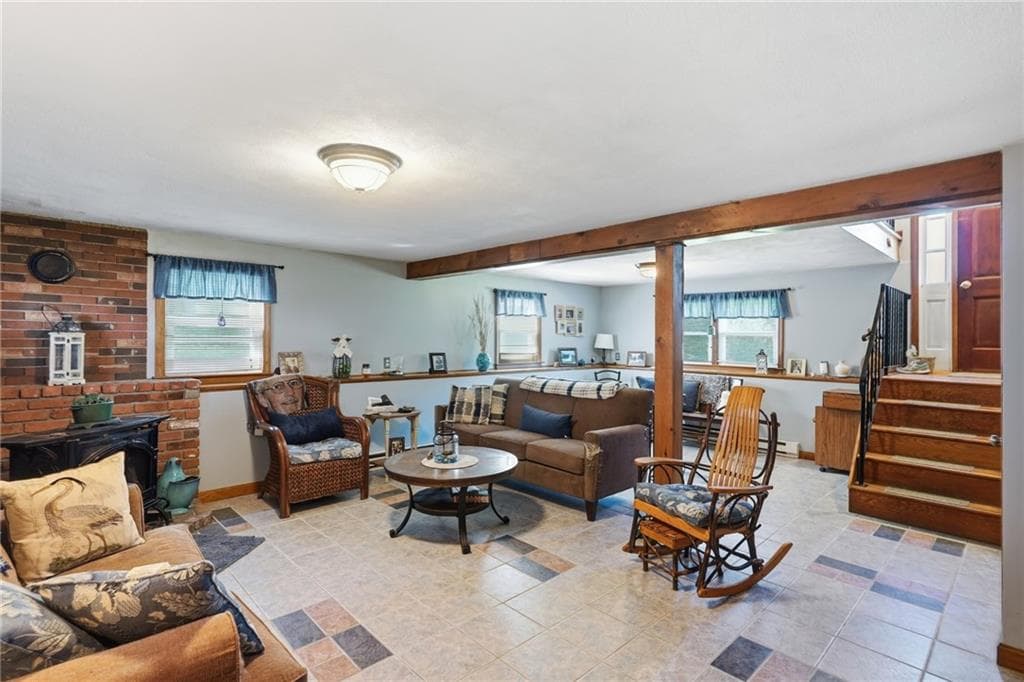 1564 Victory Highway photo 17