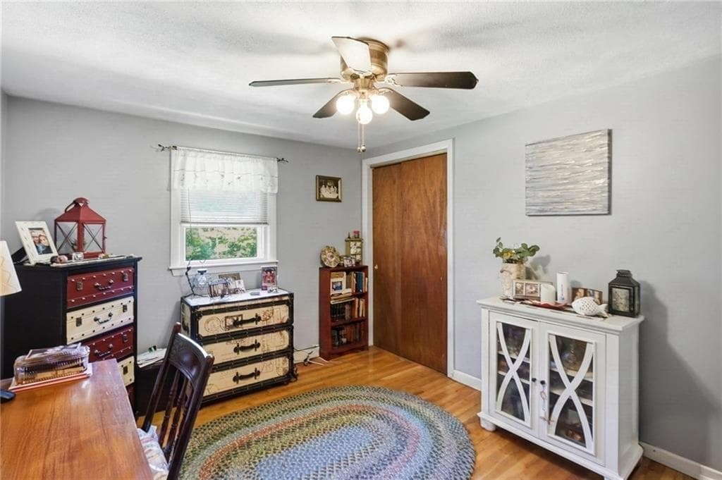 1564 Victory Highway photo 11