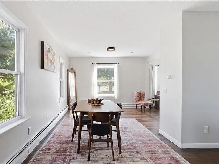 59 bourne Avenue photo 4
