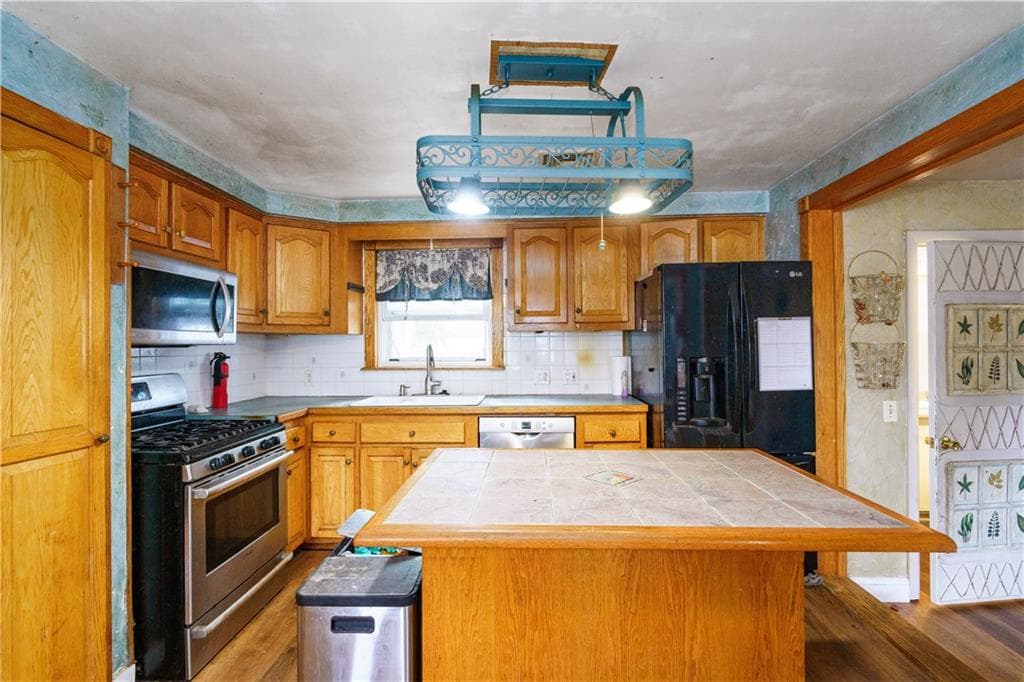 27 Lydick Avenue photo 9