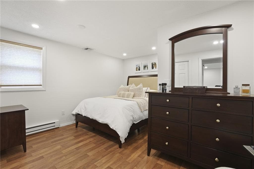 15 Riverside Court photo 36