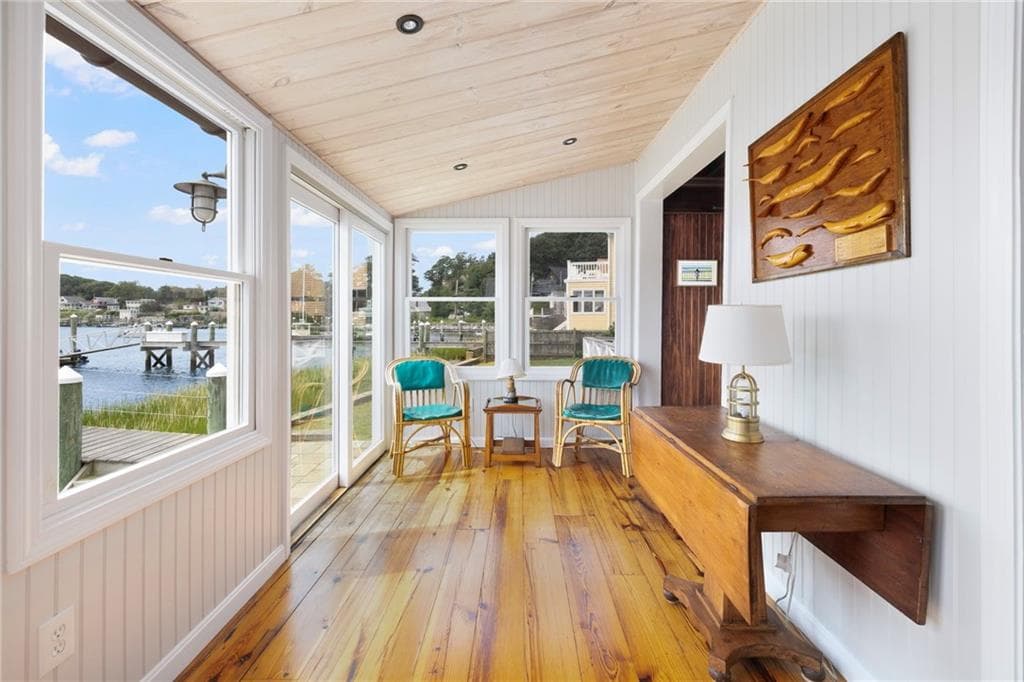 36 Riverside Avenue photo 14
