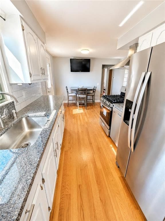 5 Lawrence Drive photo 13