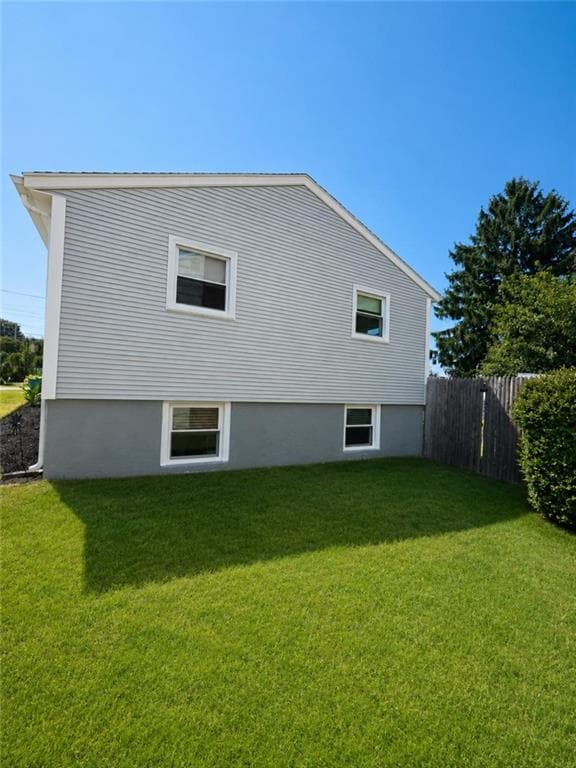 5 Lawrence Drive photo 4