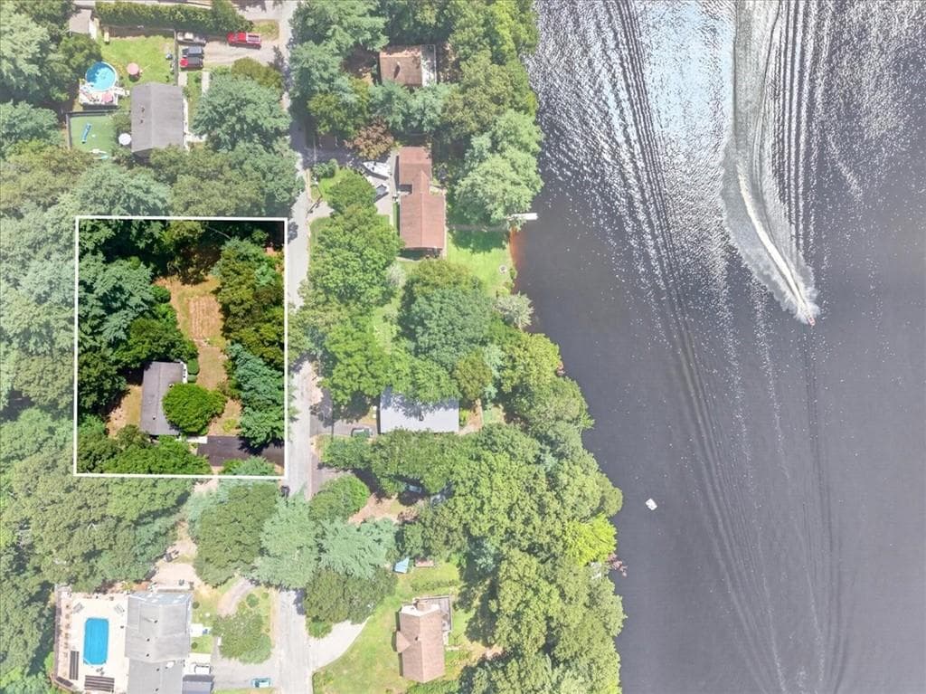 40 Thurston Drive photo 32