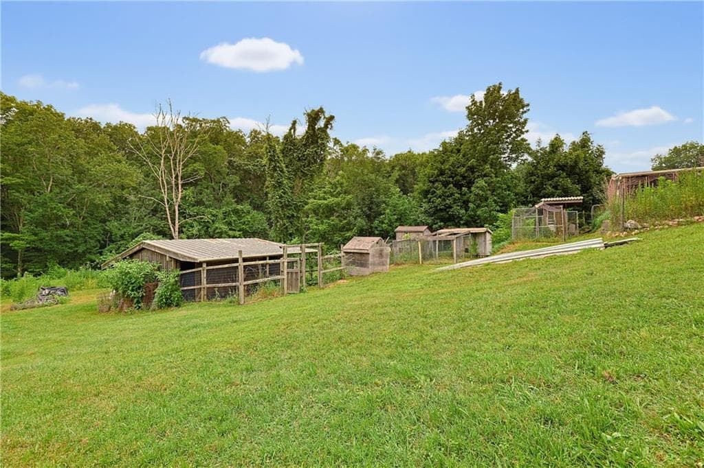 Single Family Residence at 12 Mill Road, Richmond, photo 4 of 25