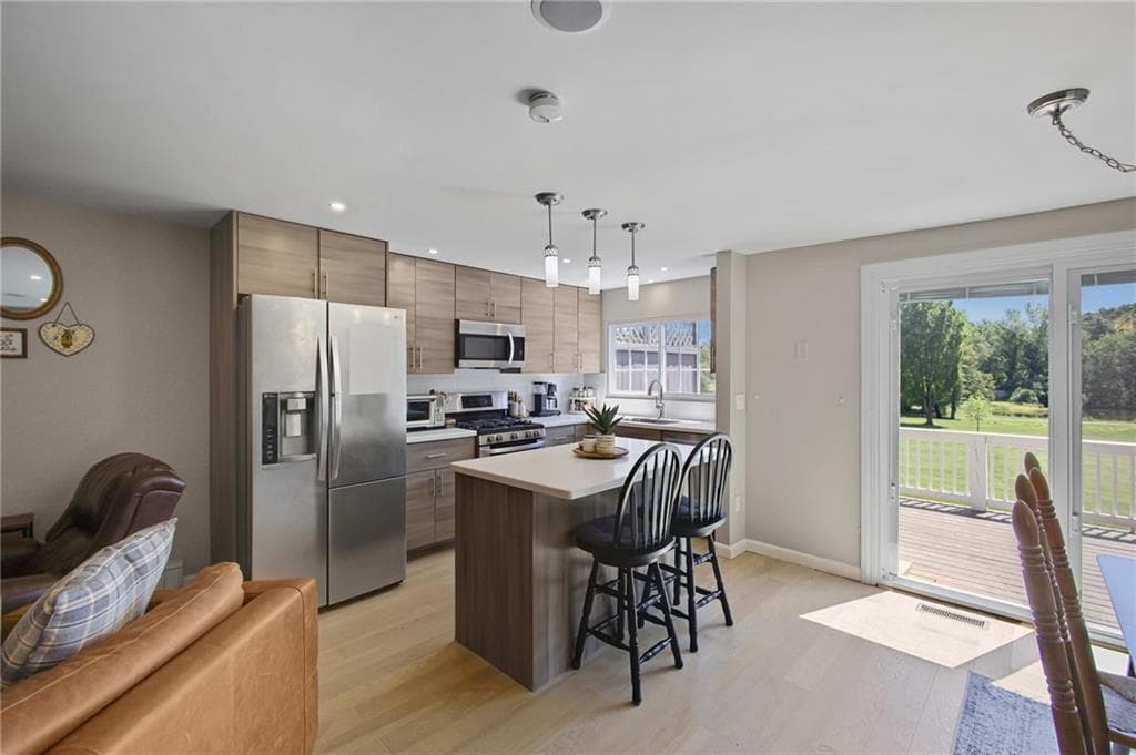 10 Cutters Green UNIT B photo 14