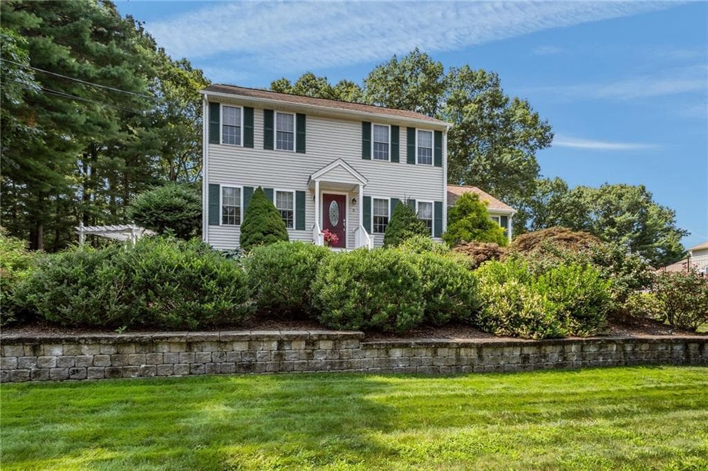 5 Lauretta Lane photo 2